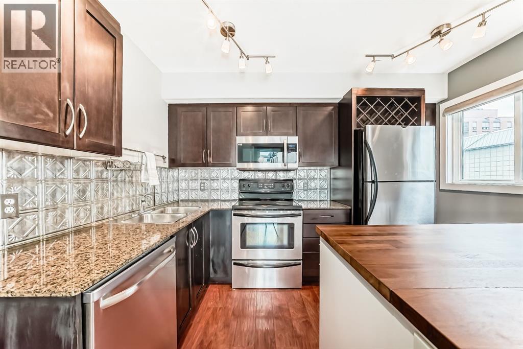#4 2902 17 Avenue SW - 17