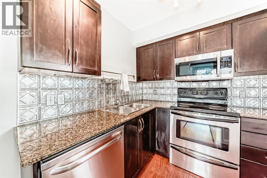 #4 2902 17 Avenue SW - 19