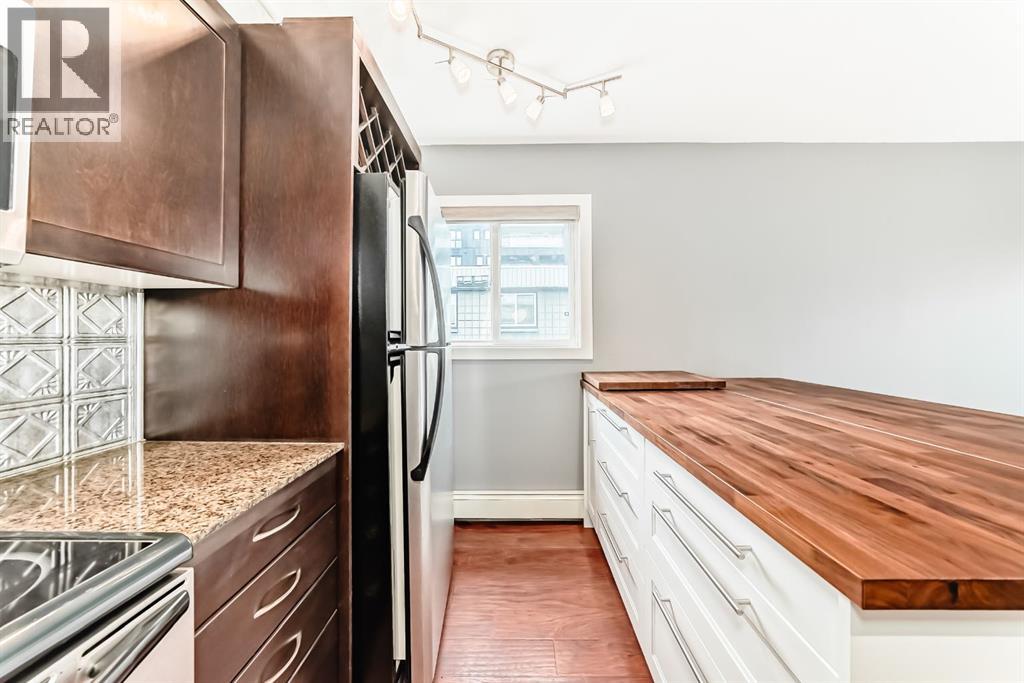 #4 2902 17 Avenue SW - 21