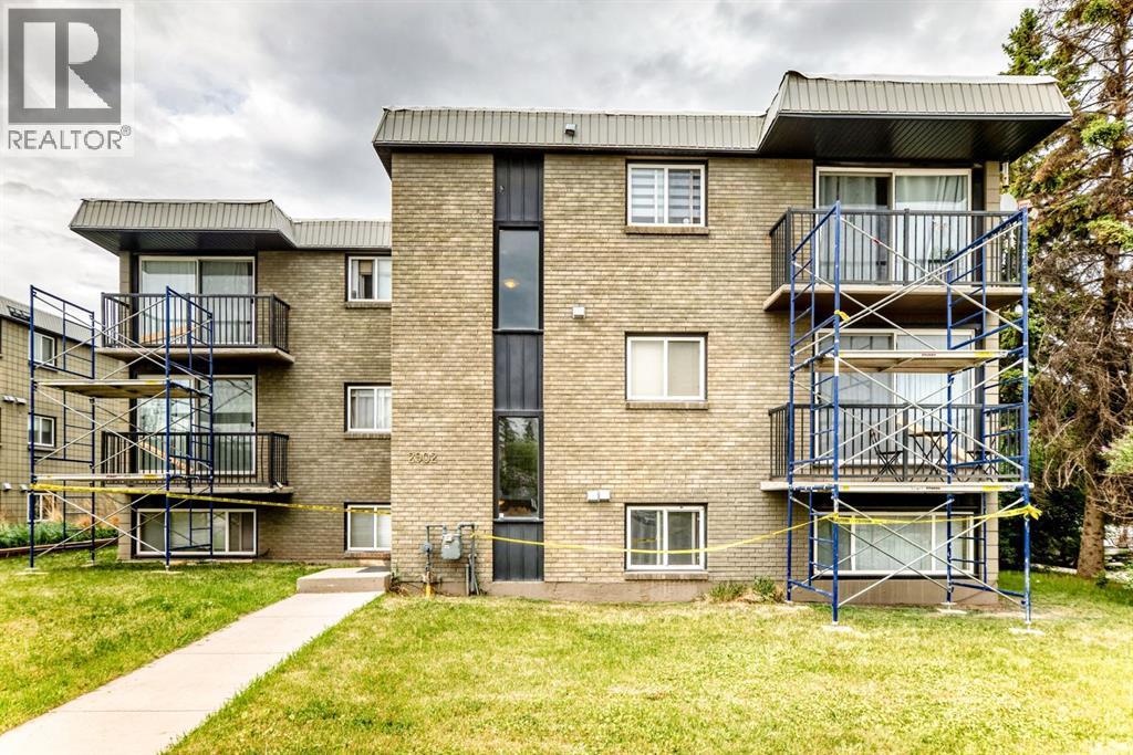 #4 2902 17 Avenue SW - 41