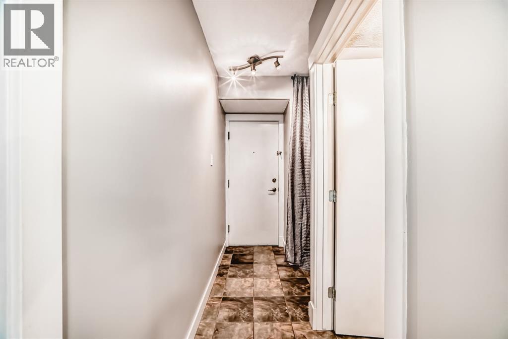 #4 2902 17 Avenue SW - 35