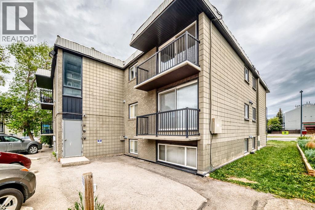 #4 2902 17 Avenue SW - 40