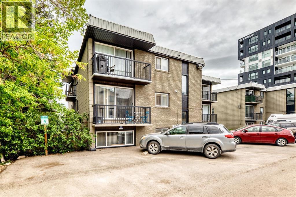 #4 2902 17 Avenue SW - 42