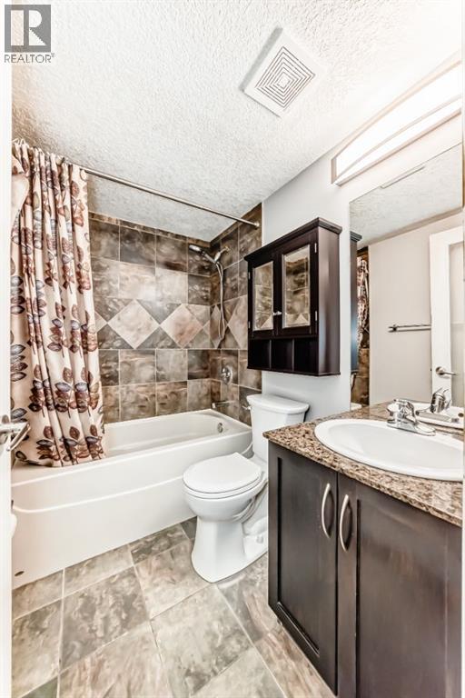 #4 2902 17 Avenue SW - 33