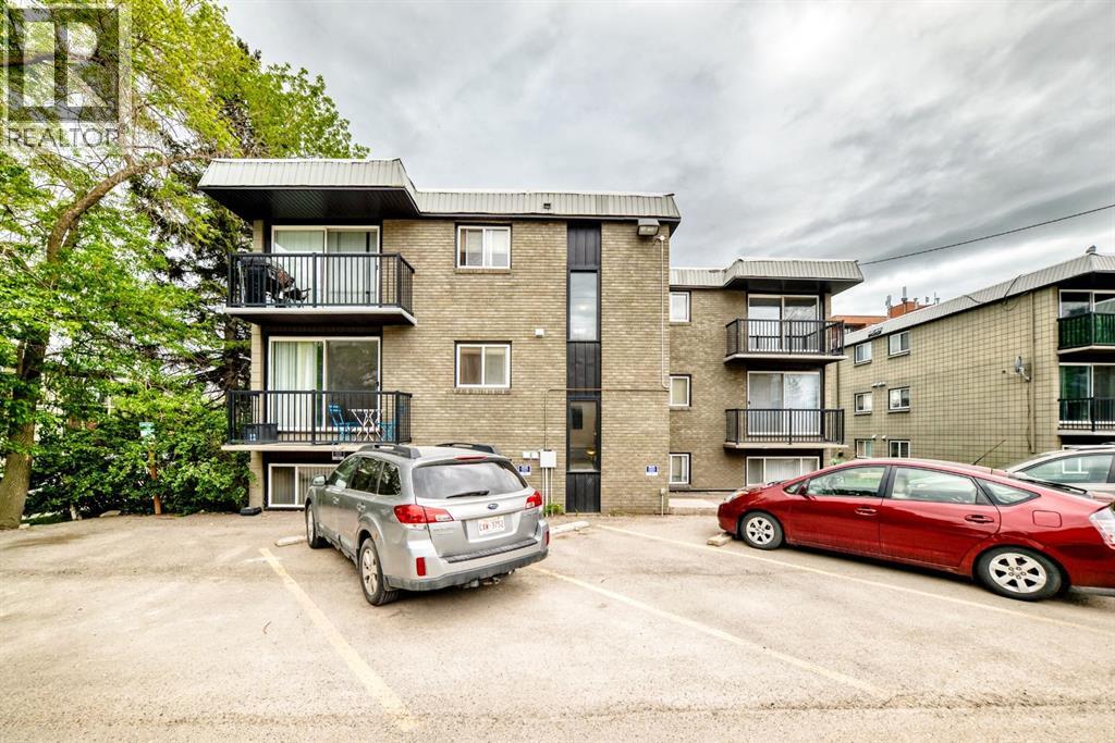 #4 2902 17 Avenue SW - 44