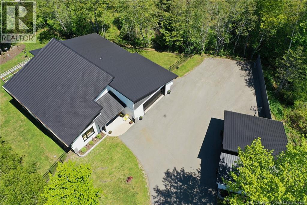 11 Robert Ross Boulevard - Image 47