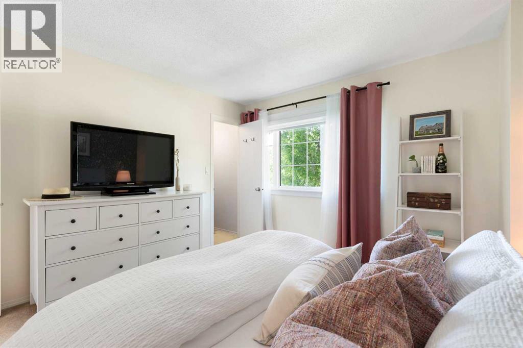 263 Midlawn Close SE - 27