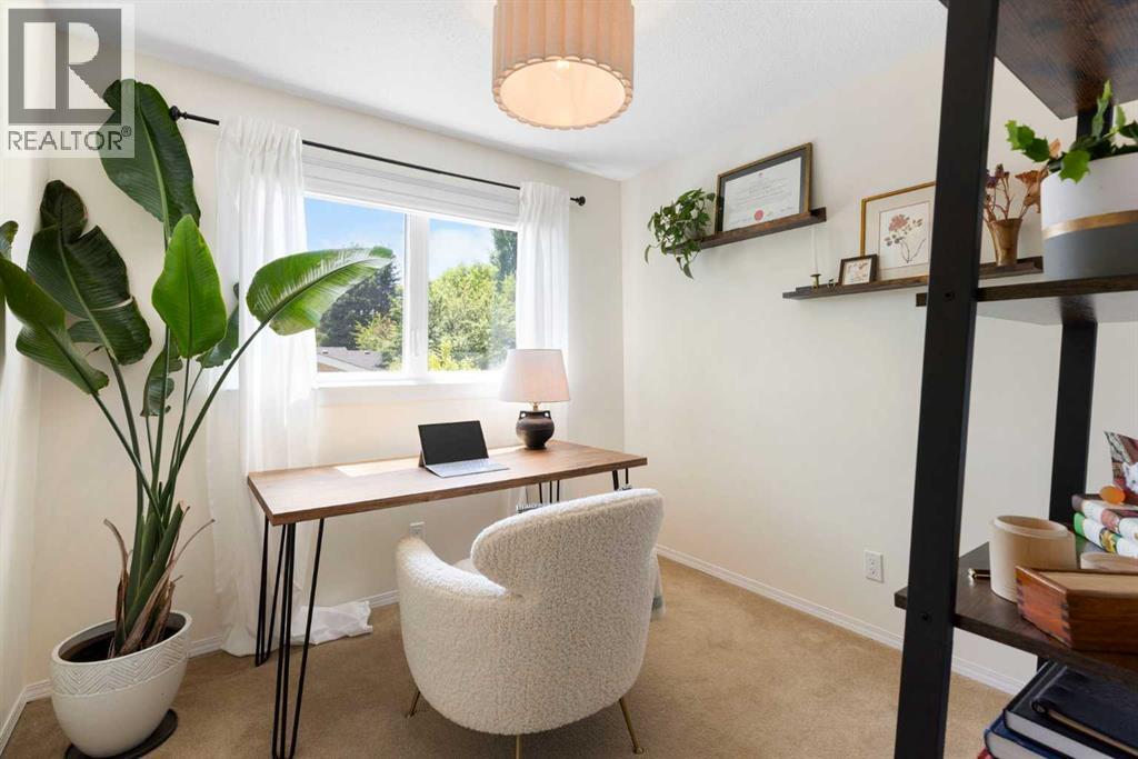 263 Midlawn Close SE - 23