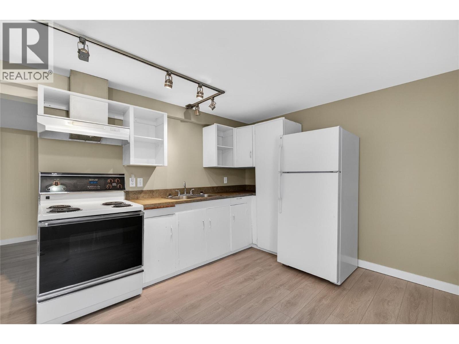 4851 13 Street NE - 37
