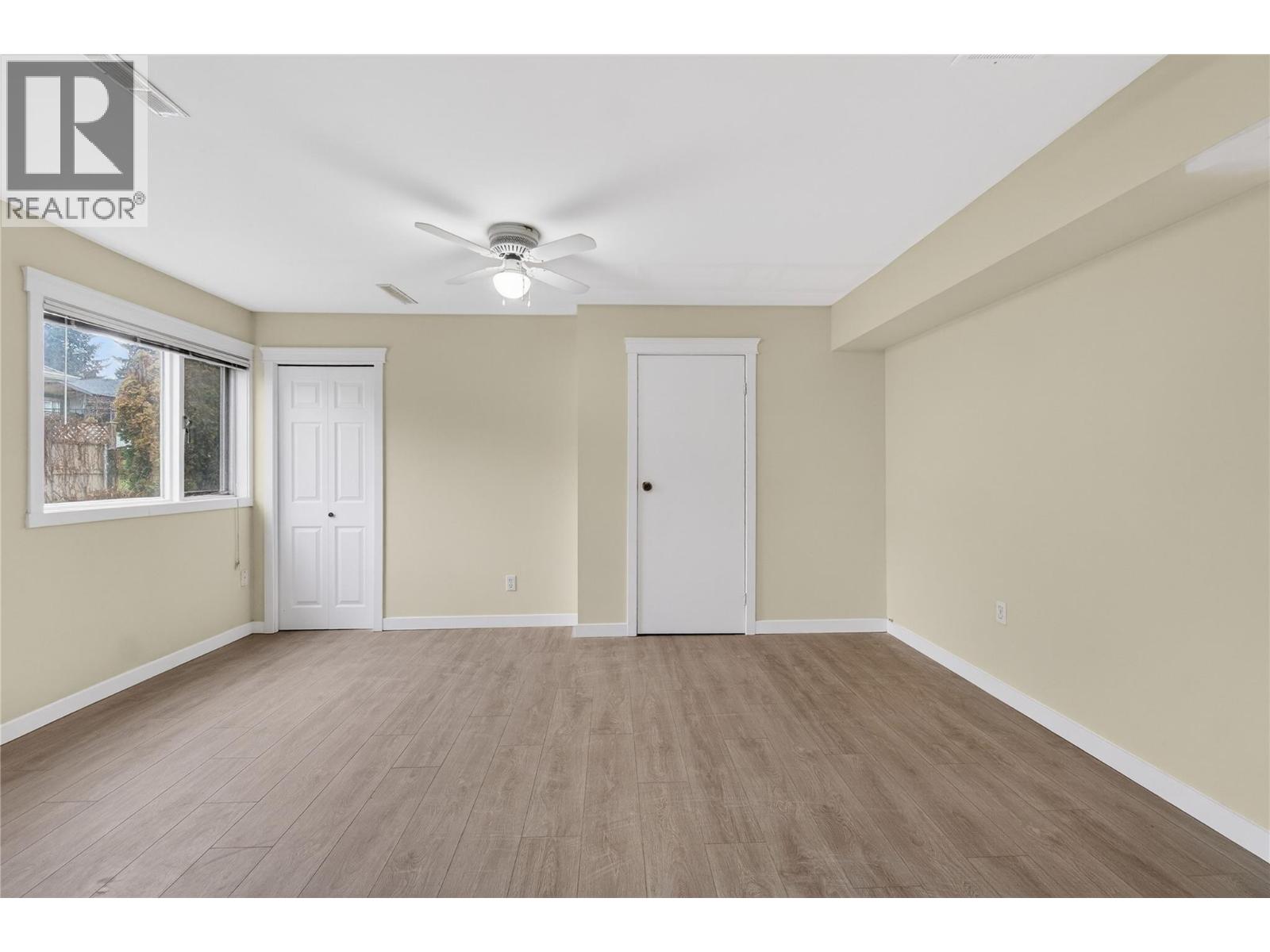 4851 13 Street NE - 40