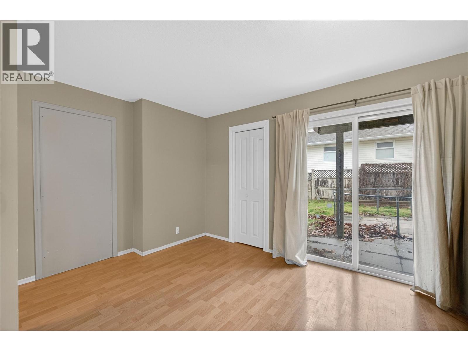 4851 13 Street NE - 33