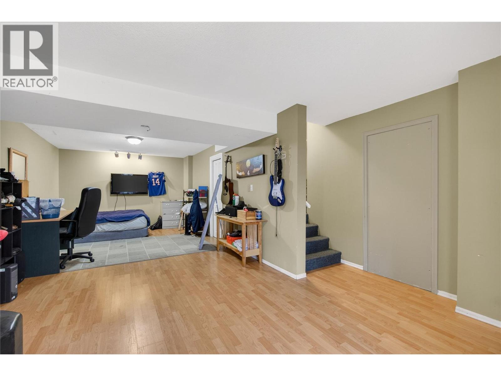 4851 13 Street NE - 34