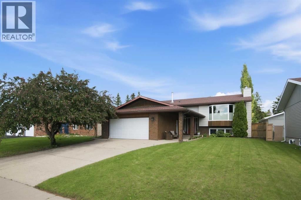 92 Mccullough Crescent - 1