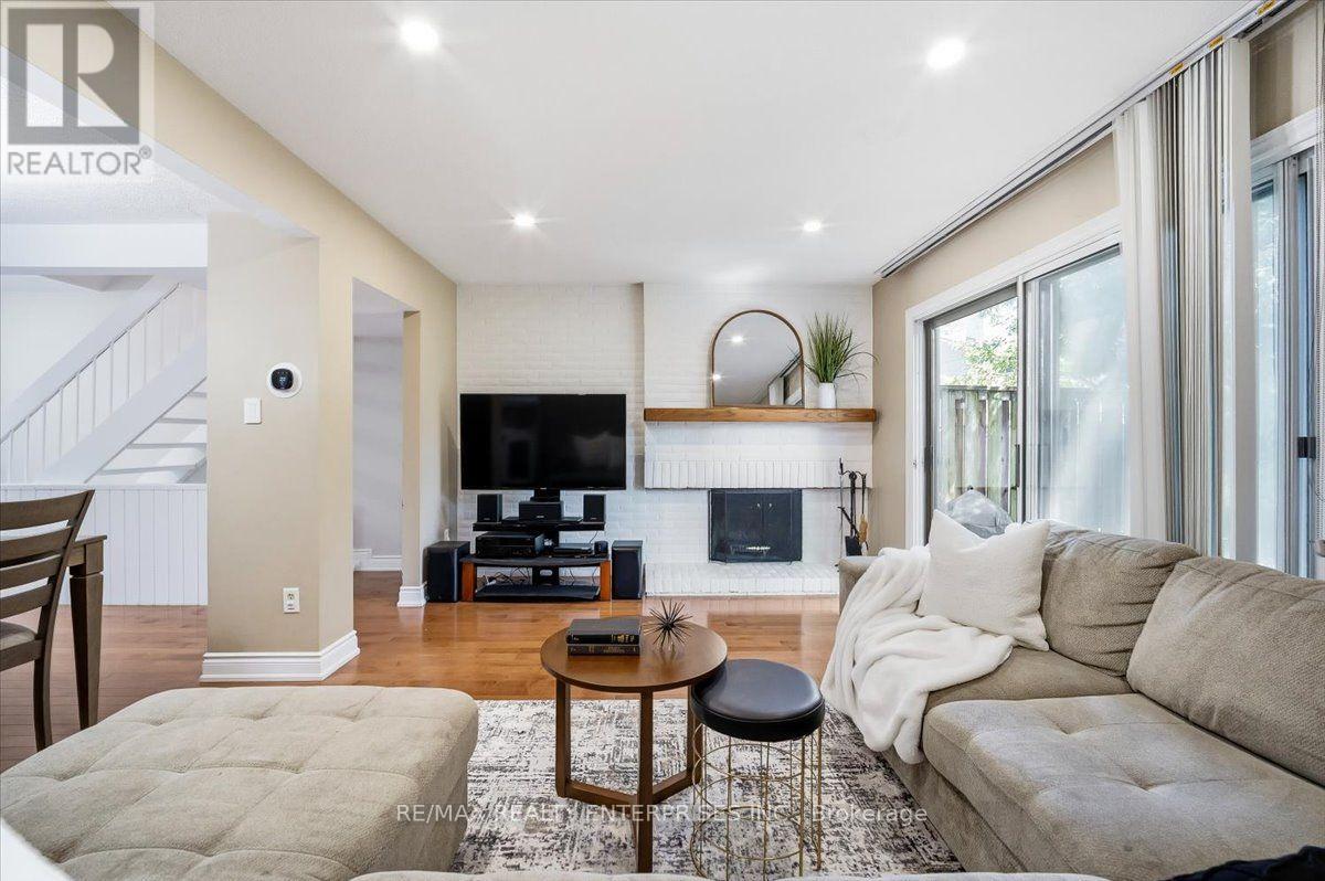 #2 6855 GLEN ERIN DRIVE - 14