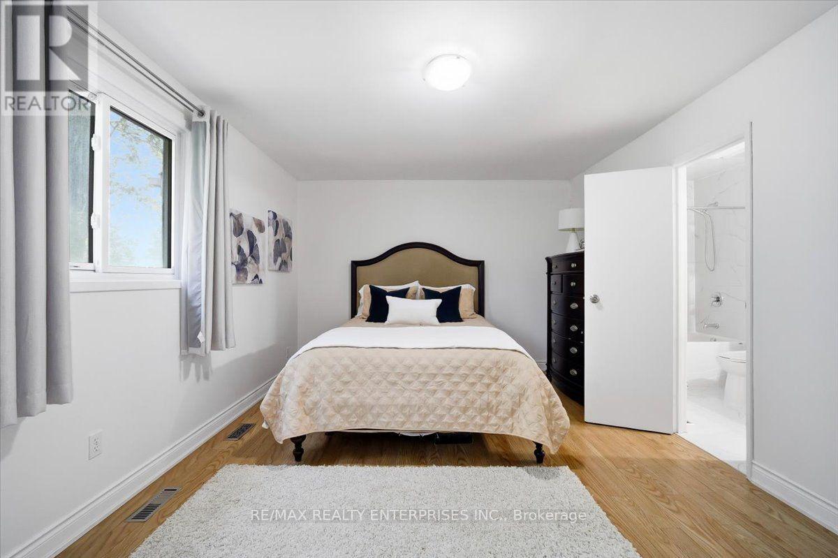 #2 6855 GLEN ERIN DRIVE - 27