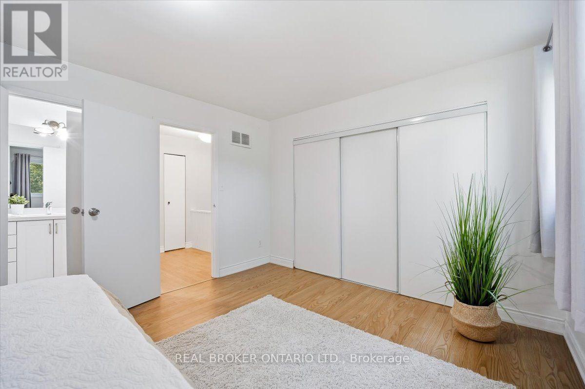 #2 6855 GLEN ERIN DRIVE - 29