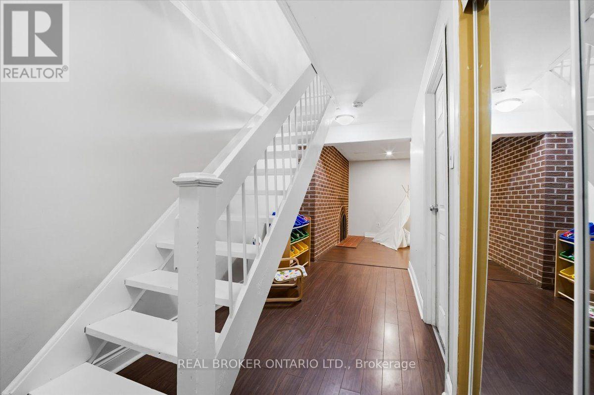 #2 6855 GLEN ERIN DRIVE - 38
