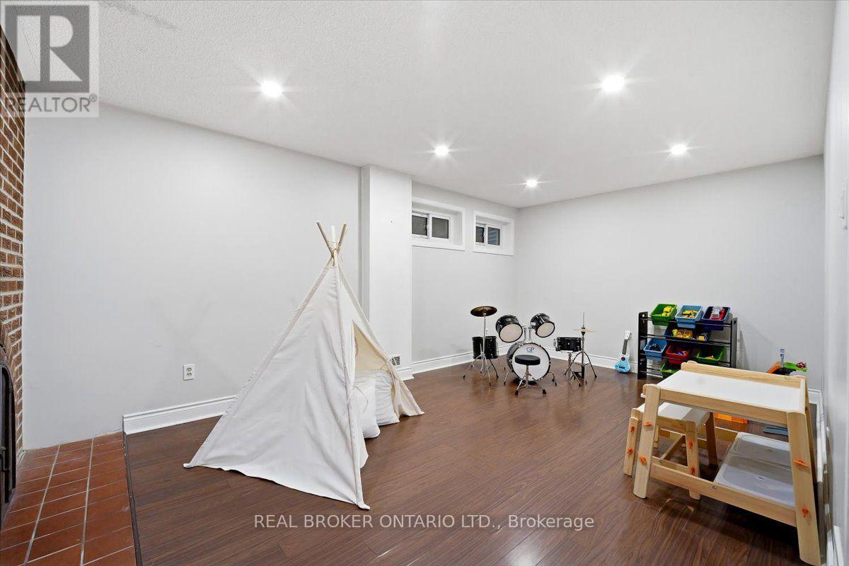 #2 6855 GLEN ERIN DRIVE - 39