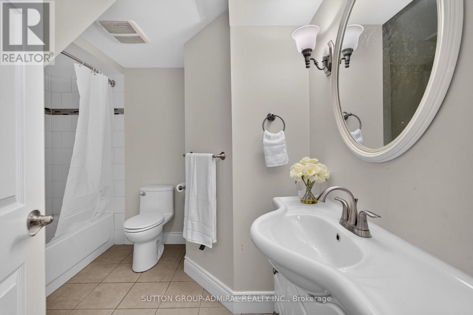 14 MULLIS CRESCENT - 31