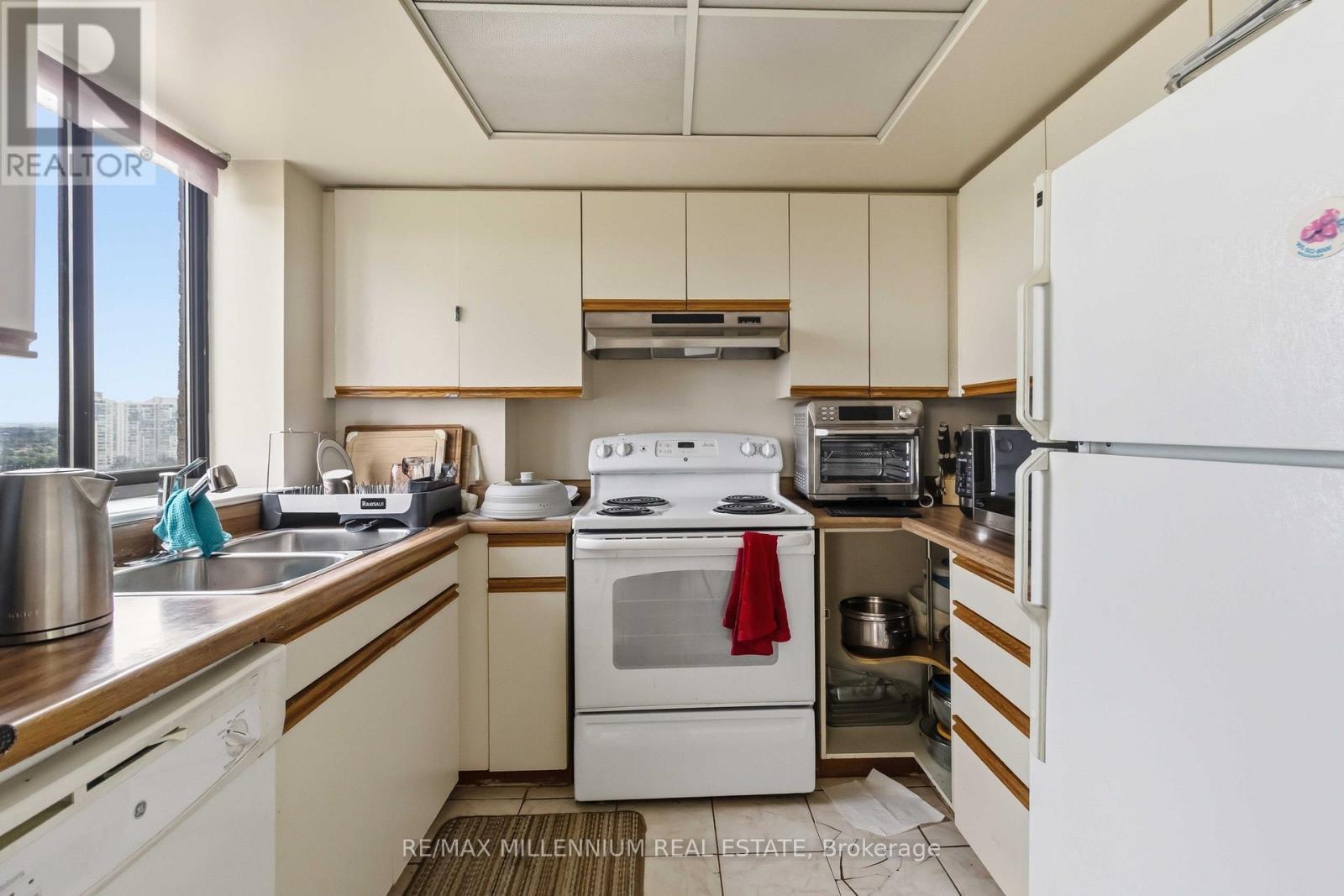 #PH7 4235 SHERWOODTOWNE BOULEVARD - 12