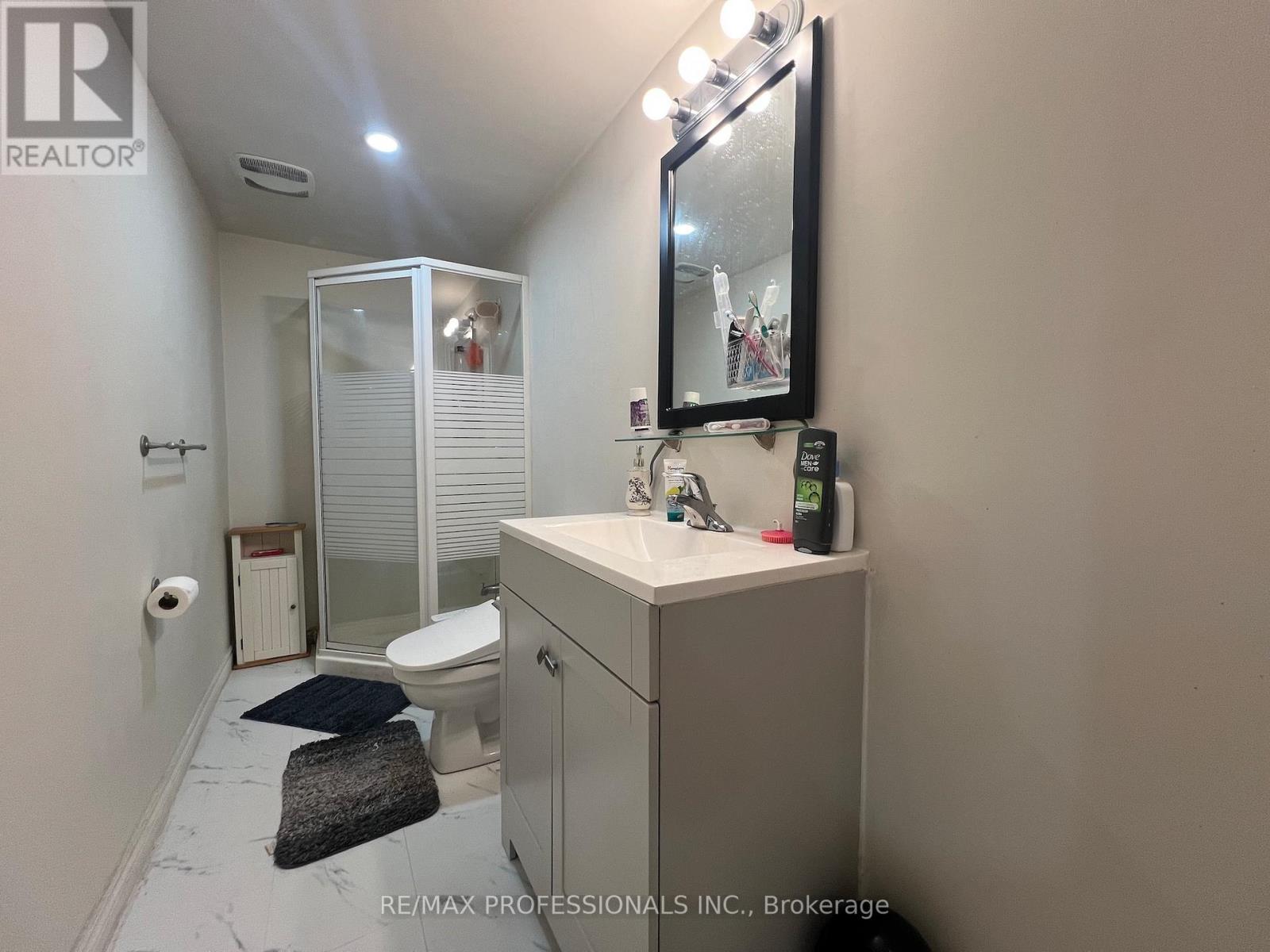 3895 HENRIETTA WAY - 44