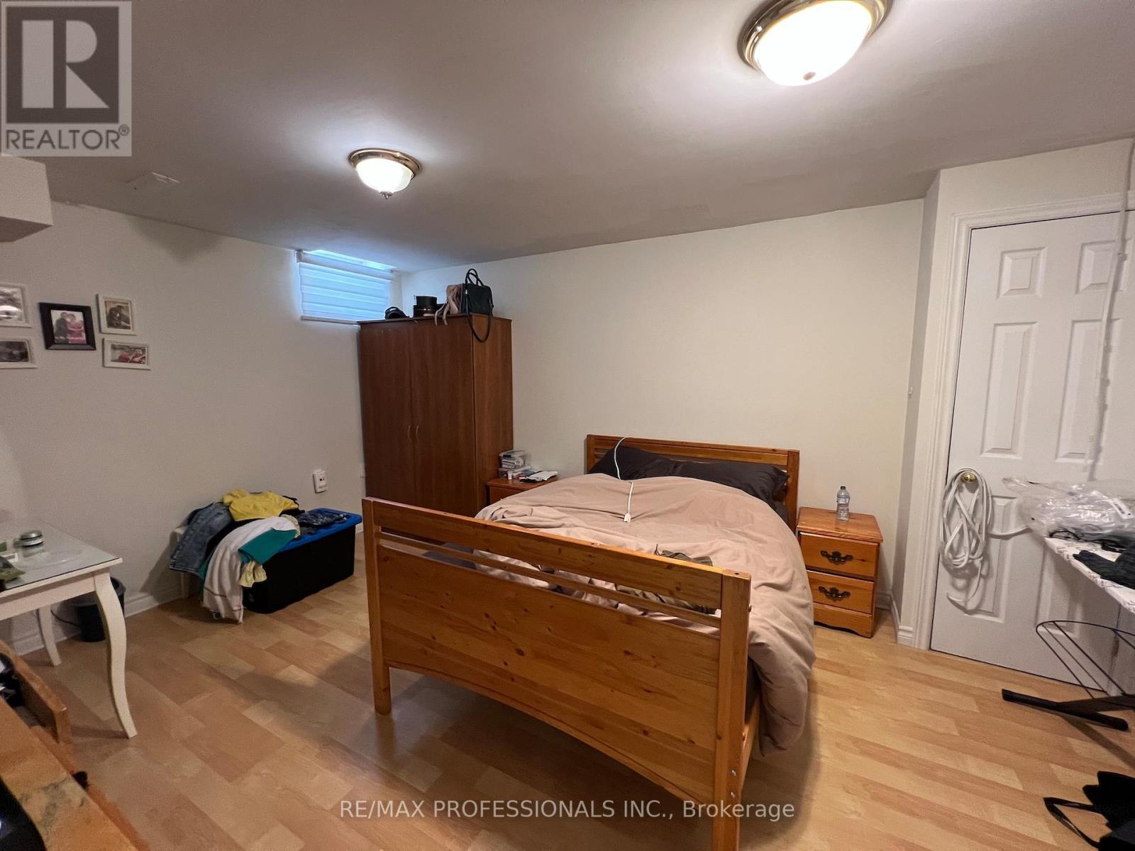 3895 HENRIETTA WAY - 45