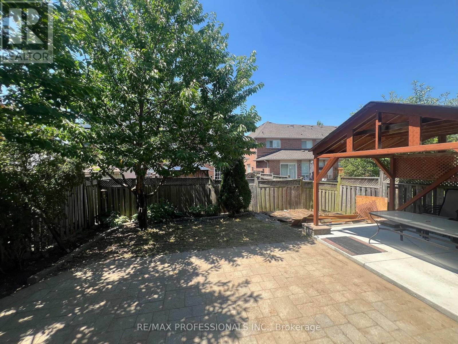 3895 HENRIETTA WAY - 47