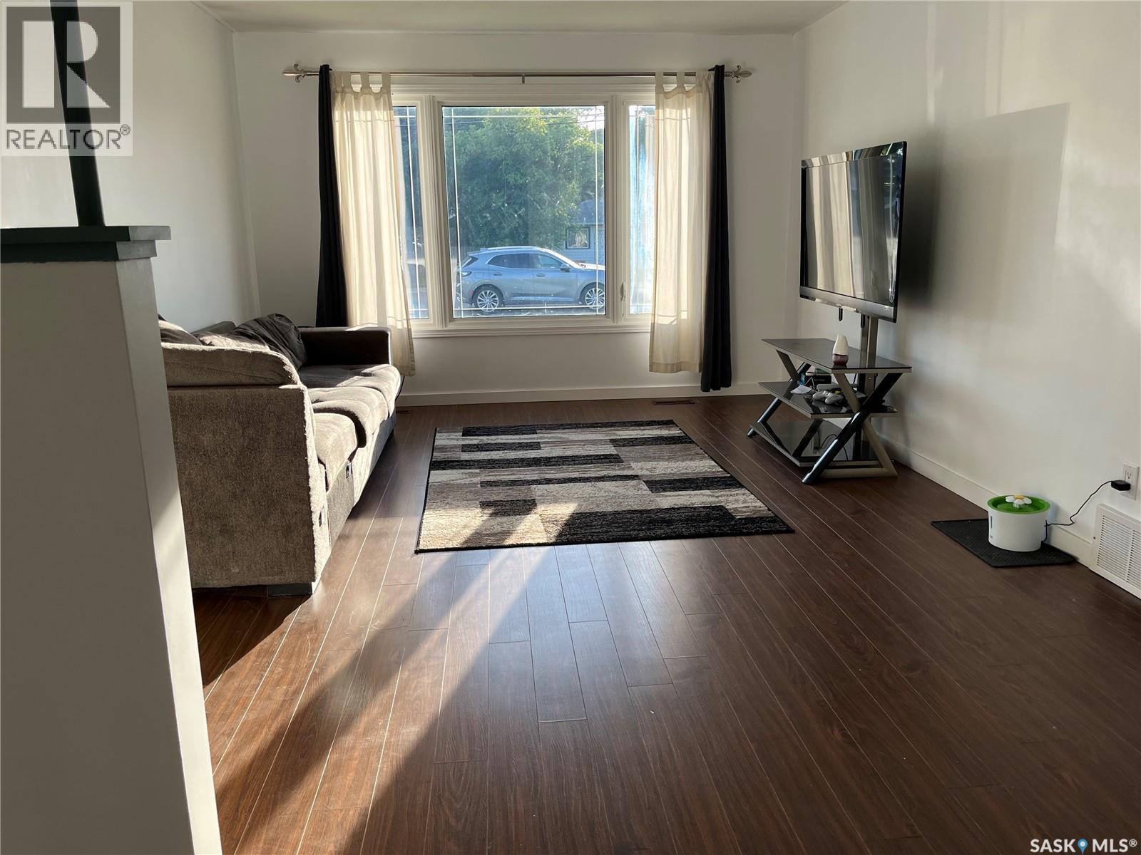 1145 9TH AVENUE SW - Image 3