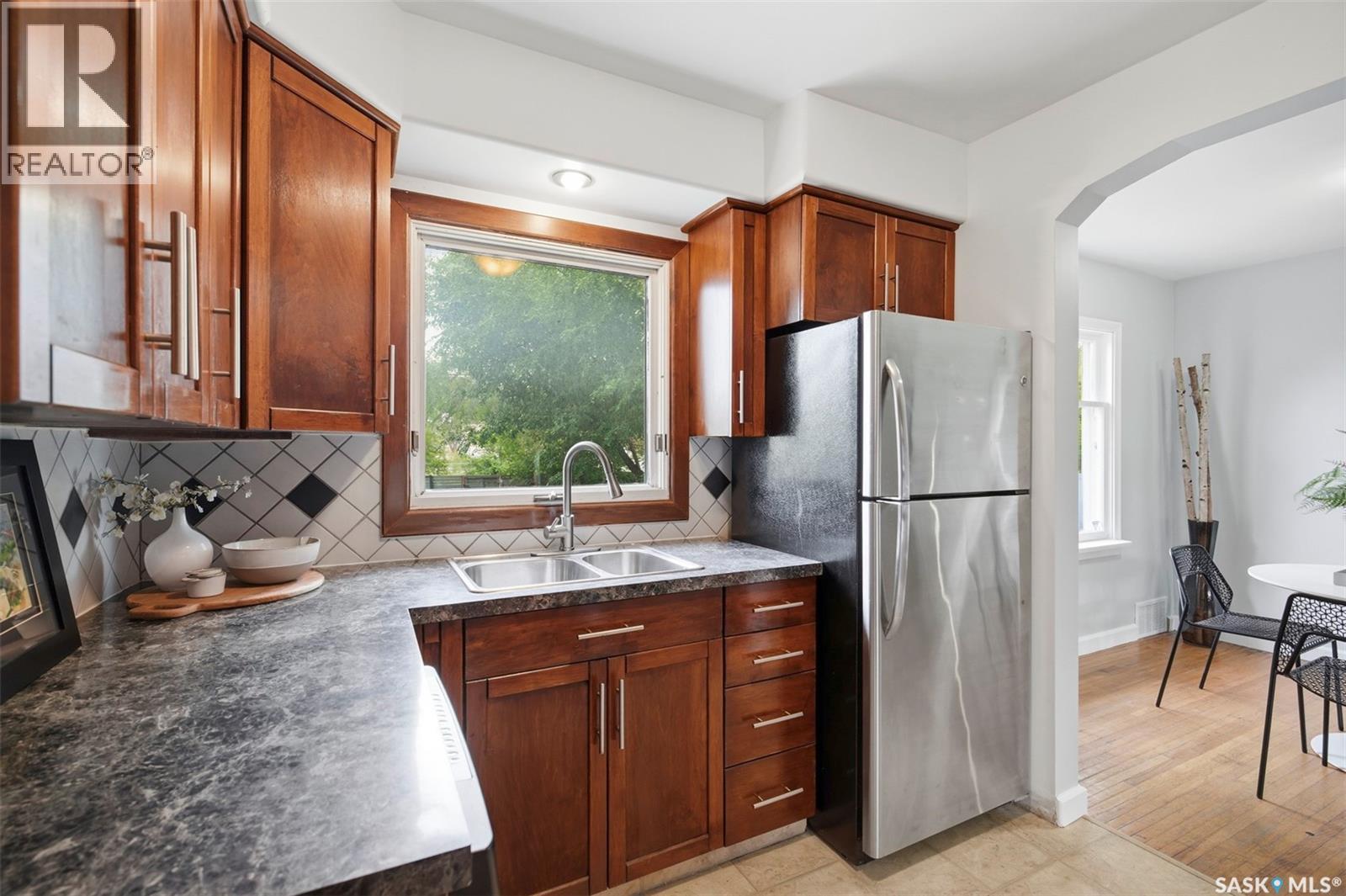 1318 B AVENUE N - Image 11