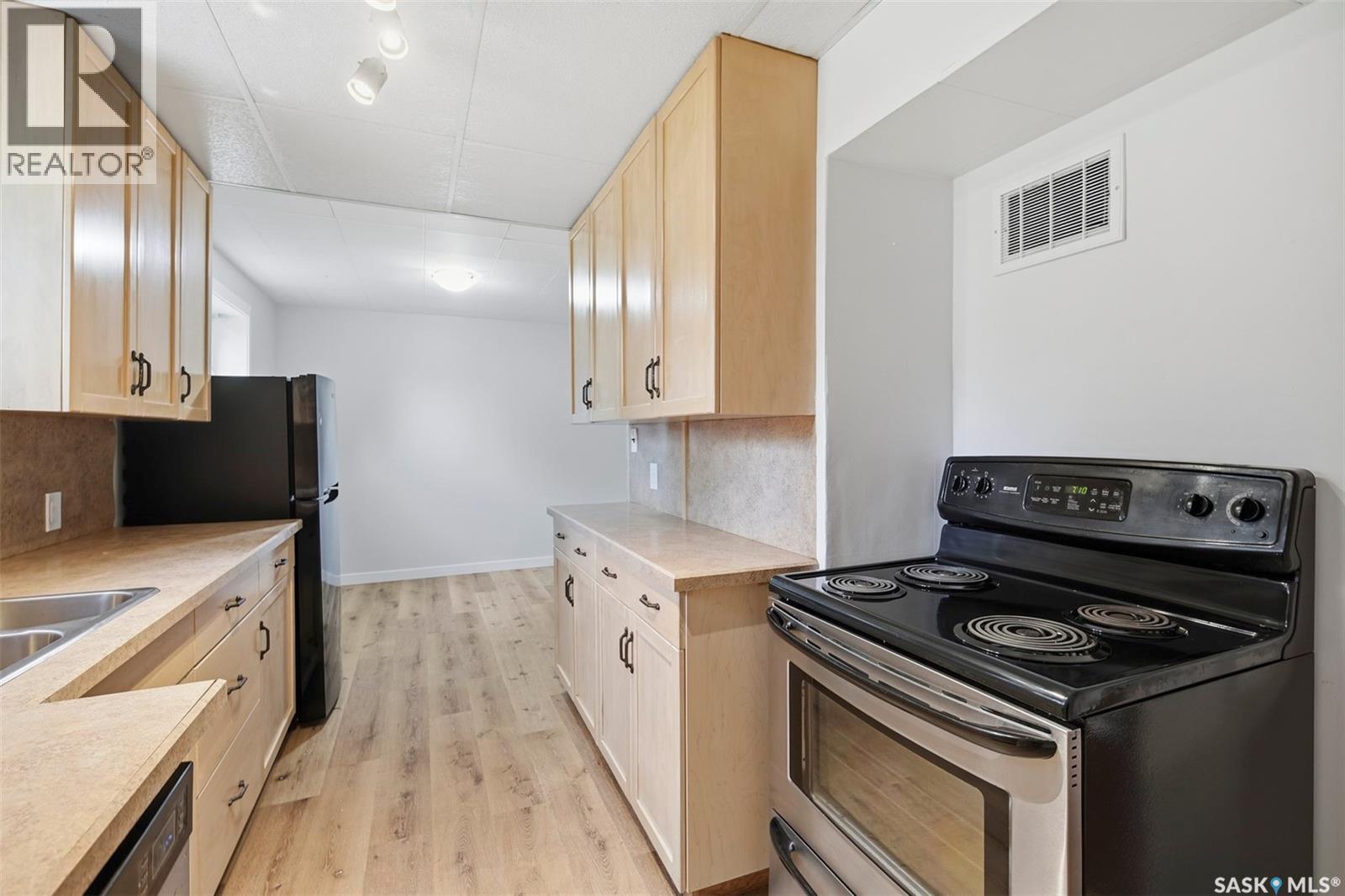 1318 B AVENUE N - Image 22