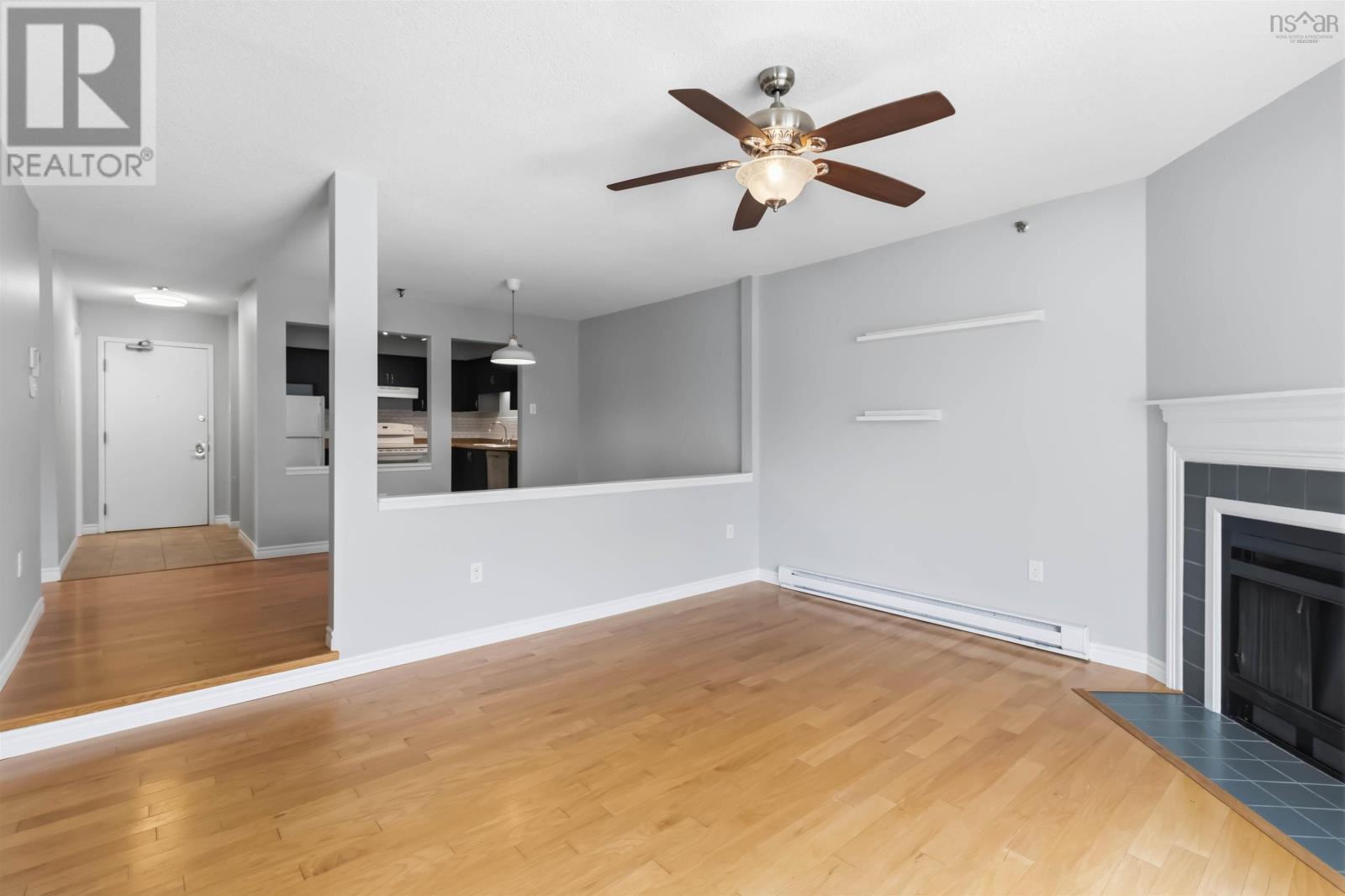 #401 12 Spinnaker Drive - 16