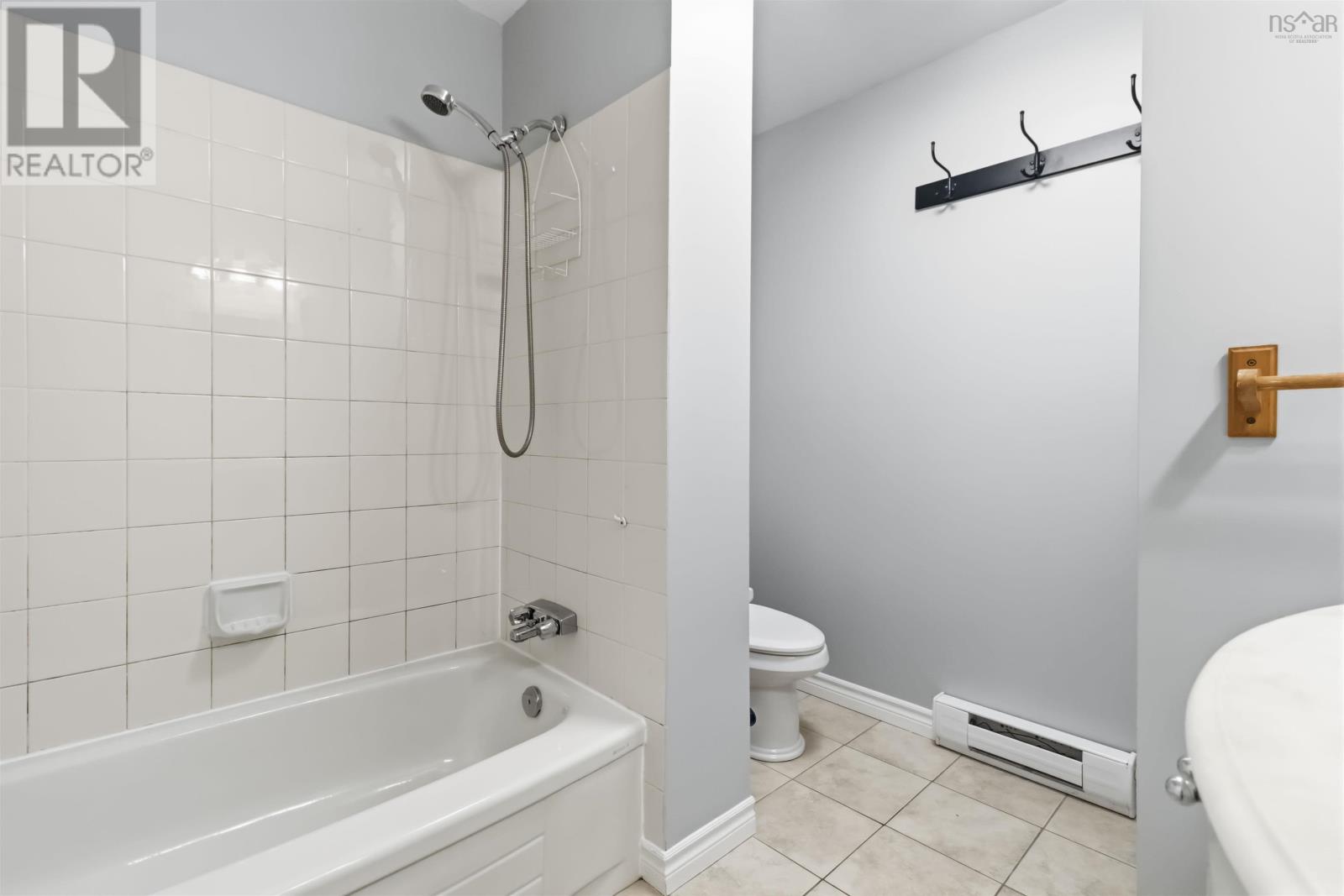 #401 12 Spinnaker Drive - 22