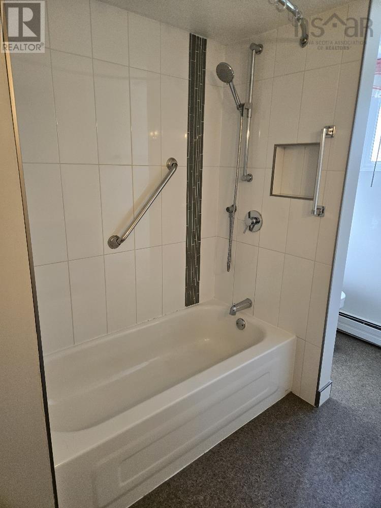 42 McLean Street - 8