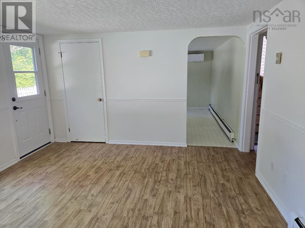 42 McLean Street - 6