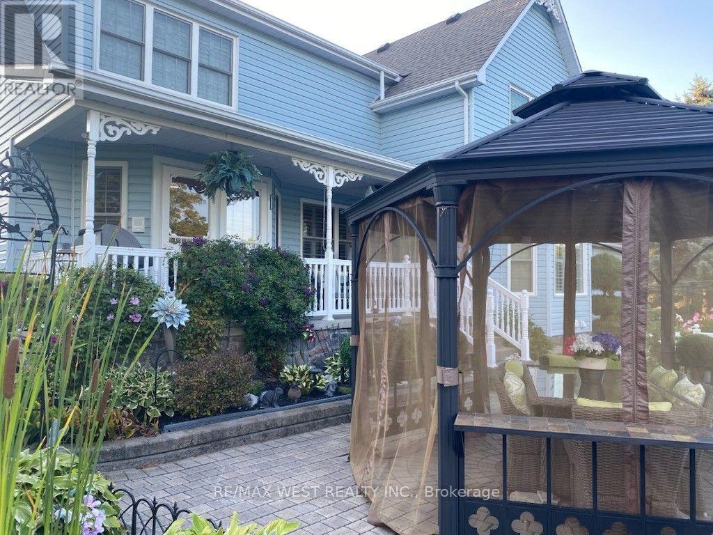 17 FOREST HILL DRIVE - 18
