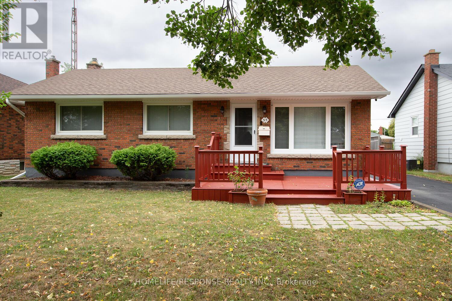 35 PARKDALE DRIVE - 1