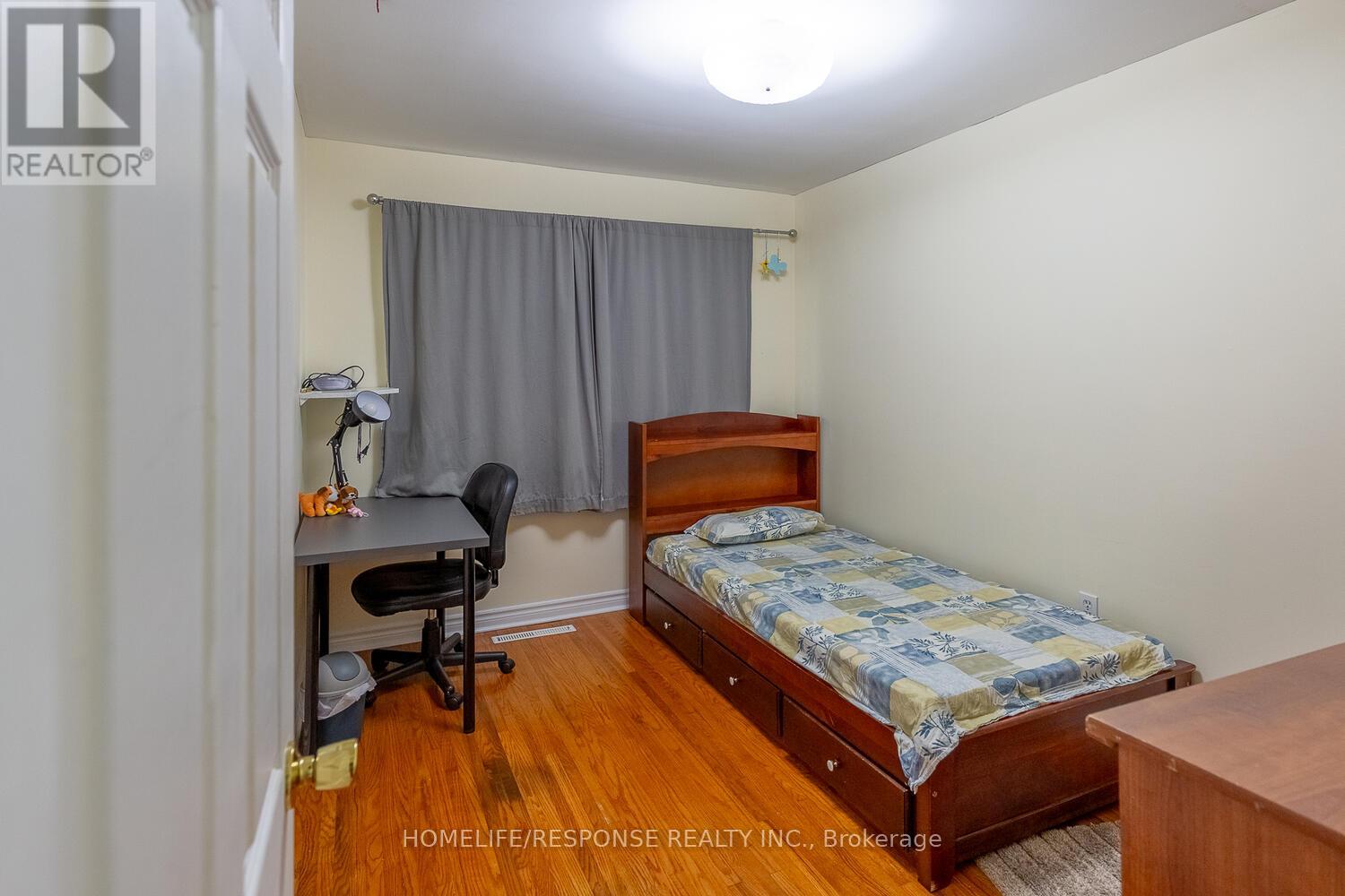 35 PARKDALE DRIVE - 10