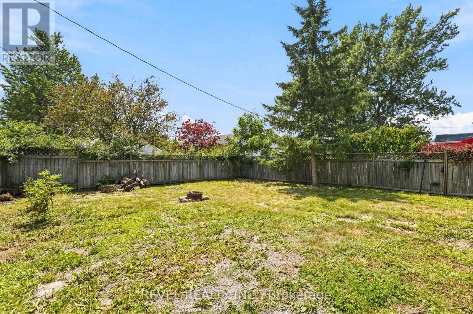 1217 ORCHARD AVENUE - 23