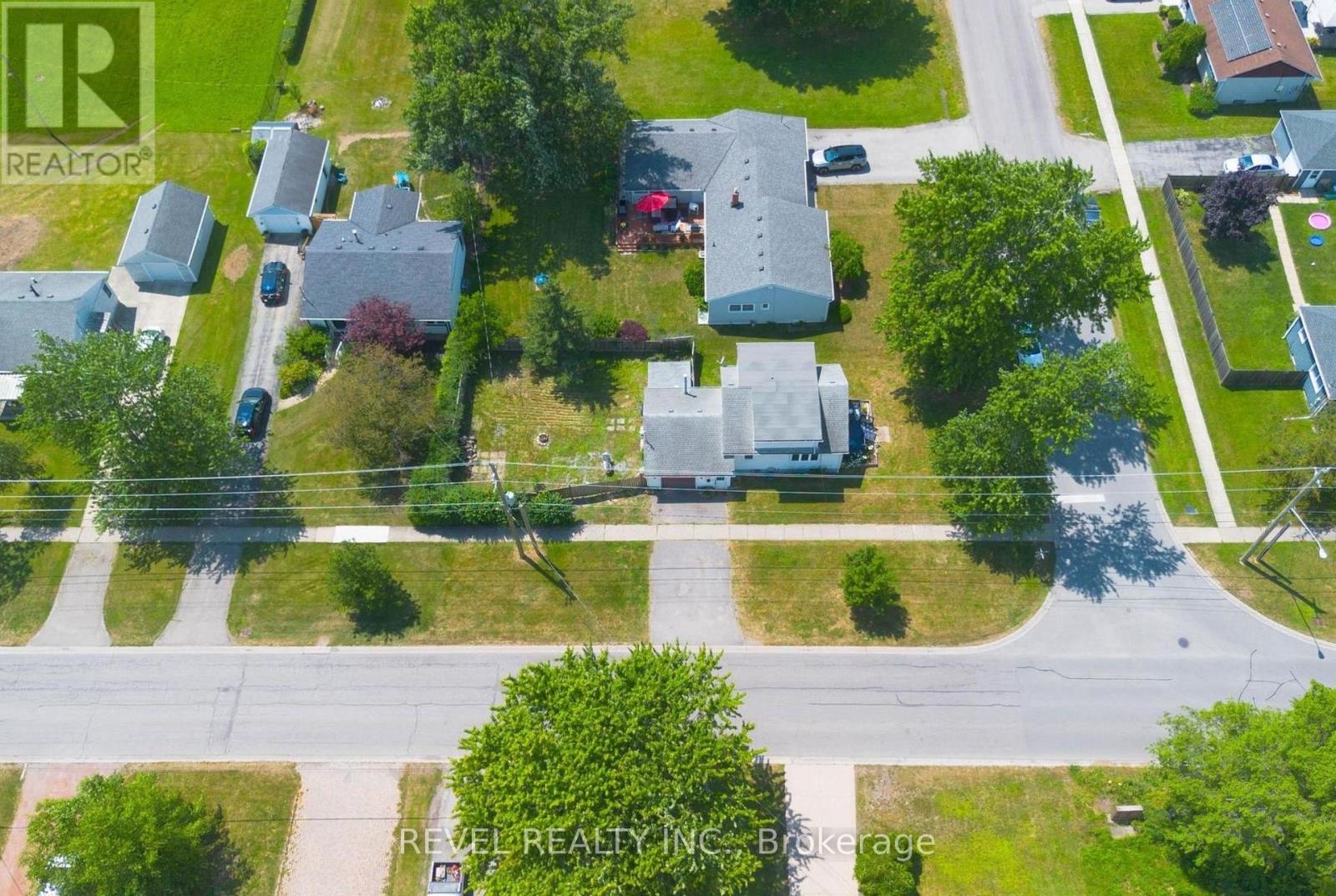 1217 ORCHARD AVENUE - 26