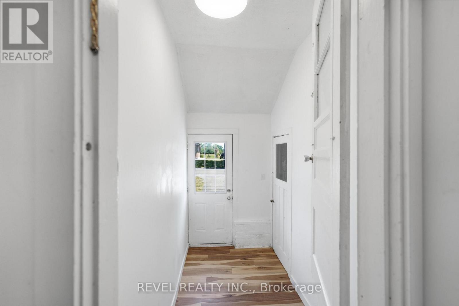 1217 ORCHARD AVENUE - 4