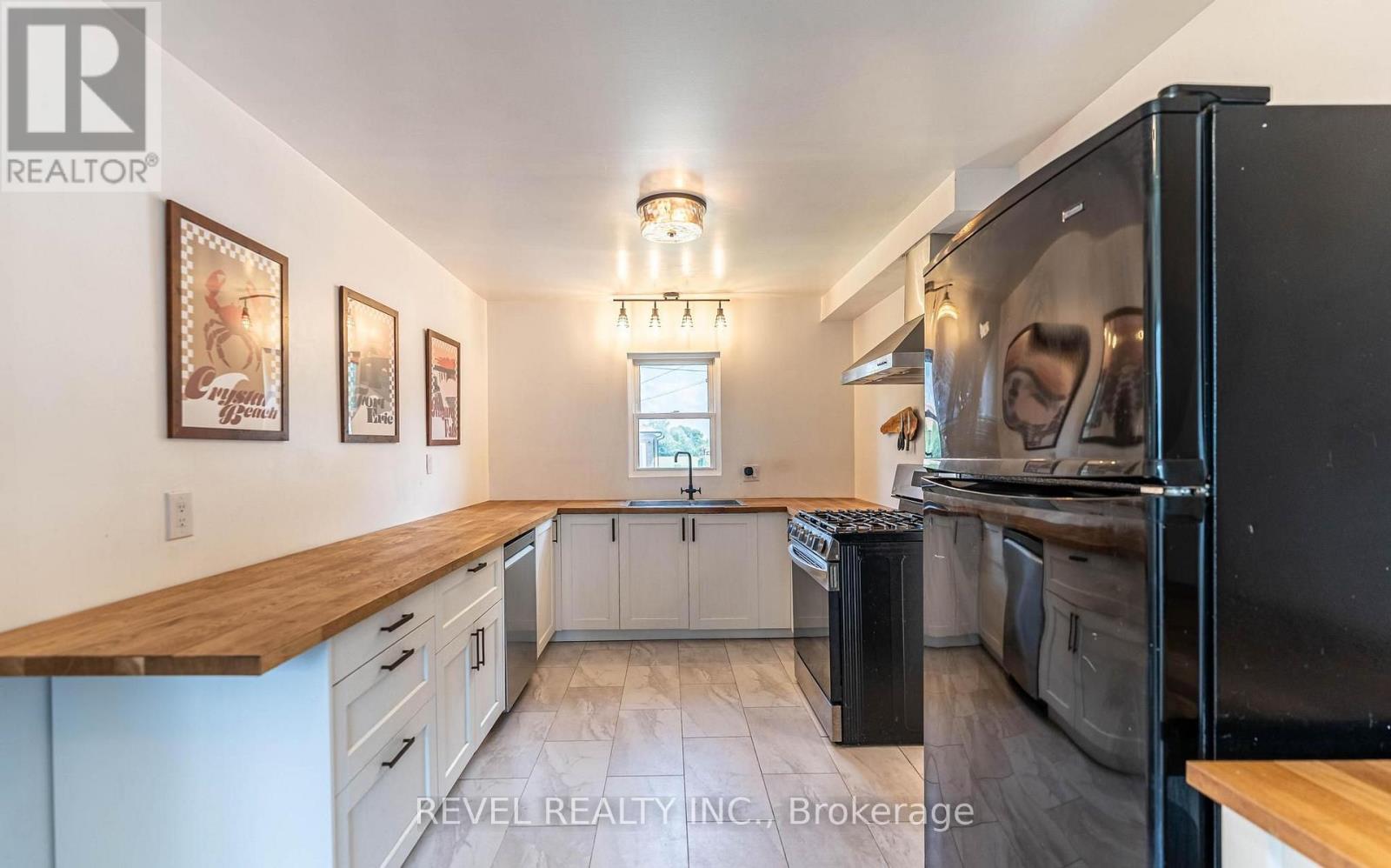 1217 ORCHARD AVENUE - 7