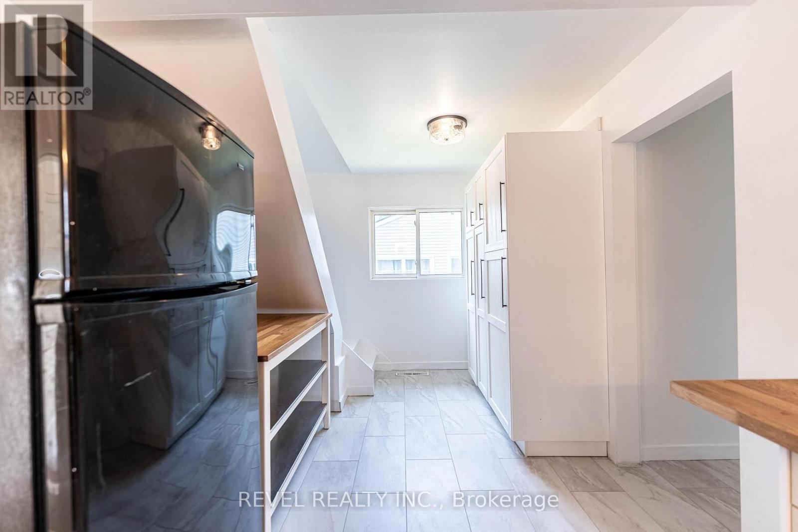1217 ORCHARD AVENUE - 9