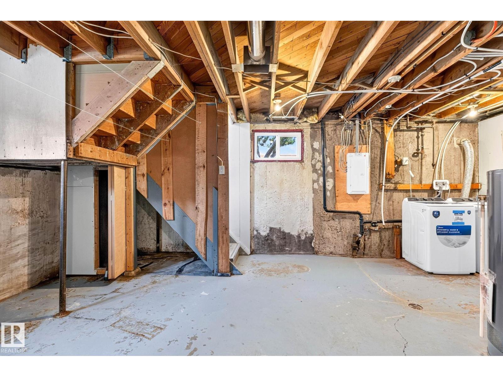 16152 110B AV NW NW - 37