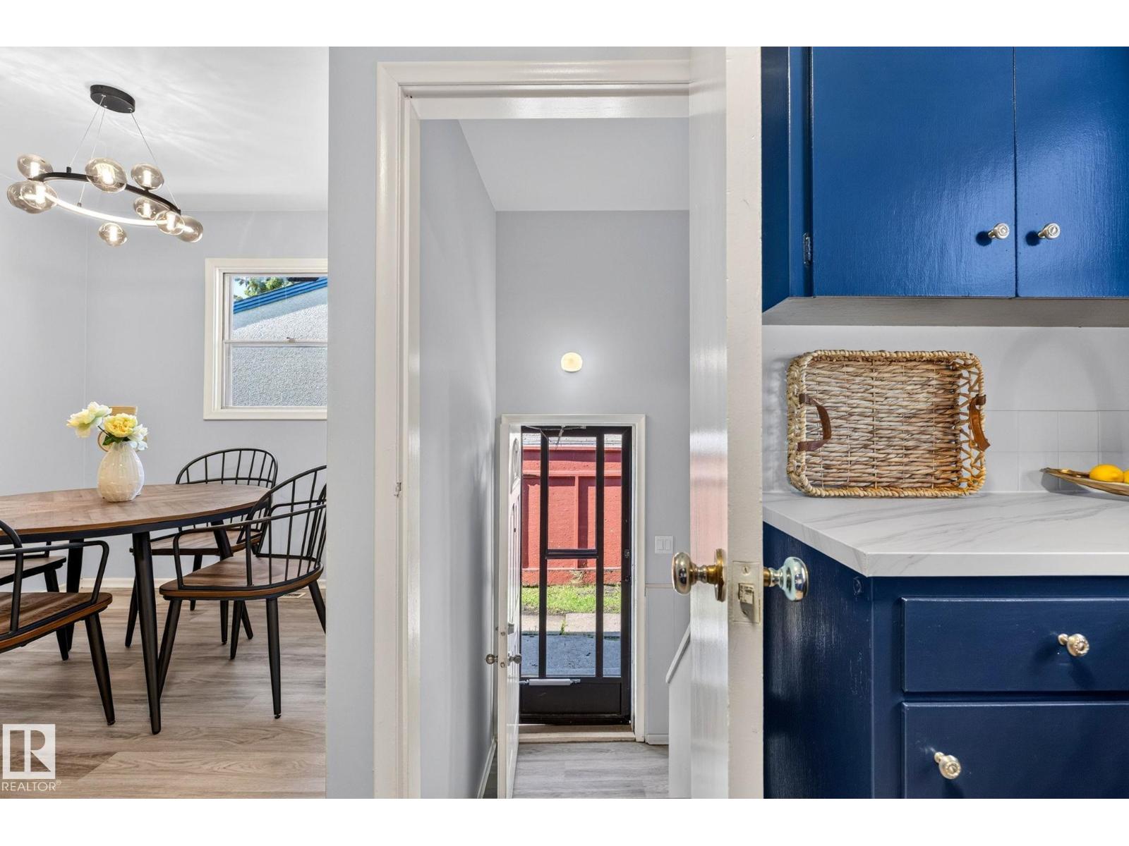 16152 110B AV NW NW - 35