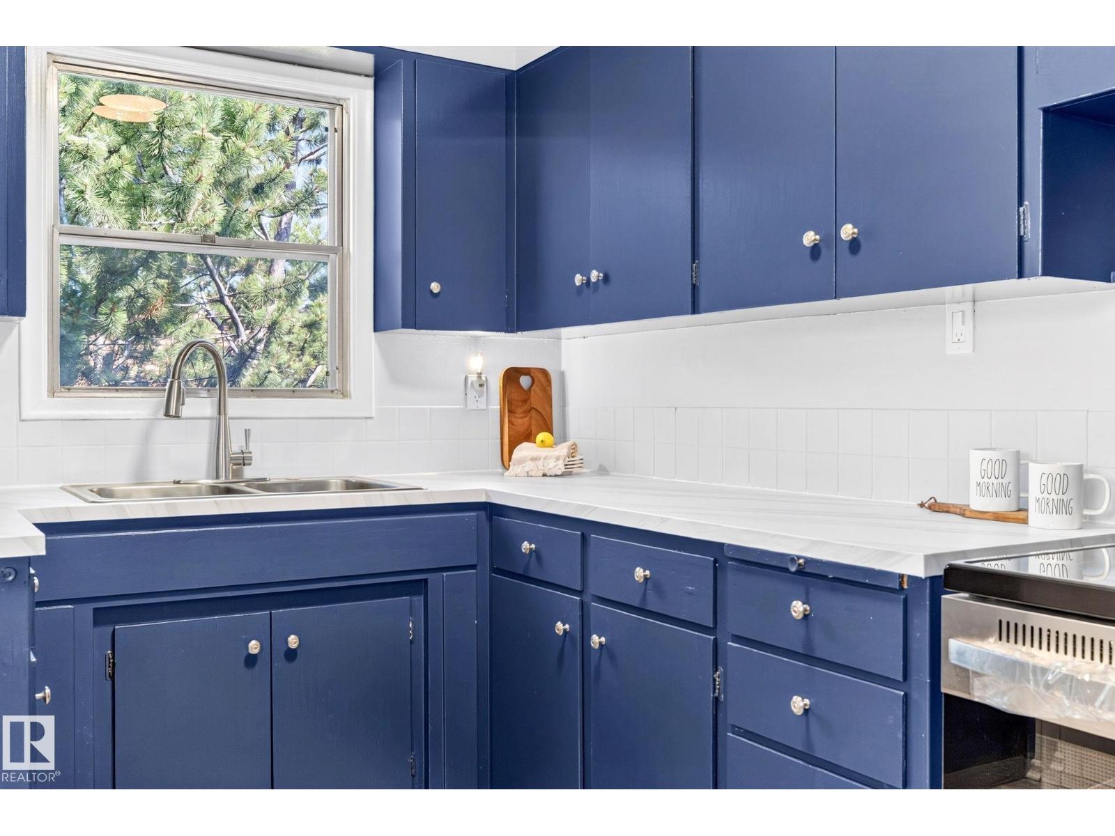 16152 110B AV NW NW - 33