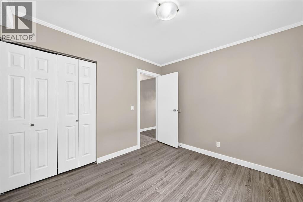 #1 11415 8 Street SW - 16