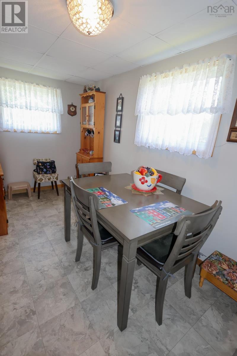 17 Freds Road - 13