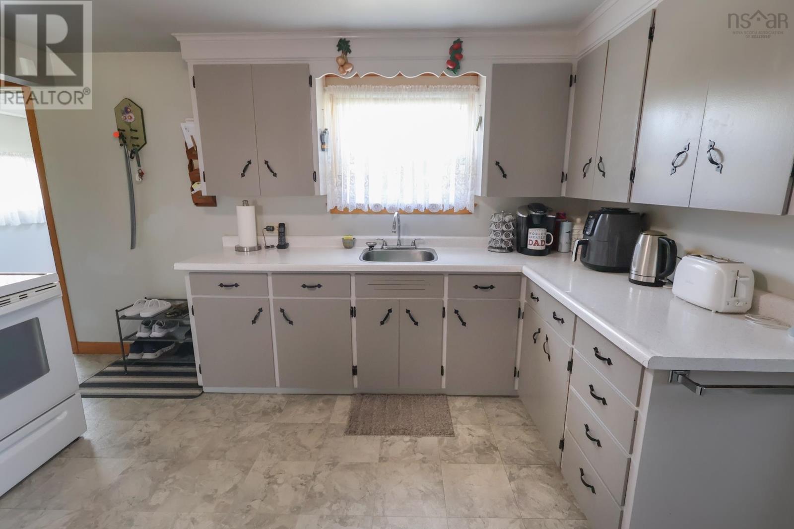 17 Freds Road - 9