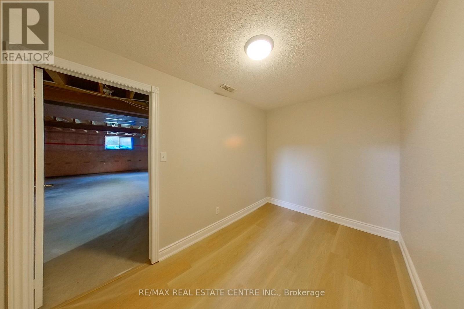 431 RAMBLEWOOD DRIVE - 10