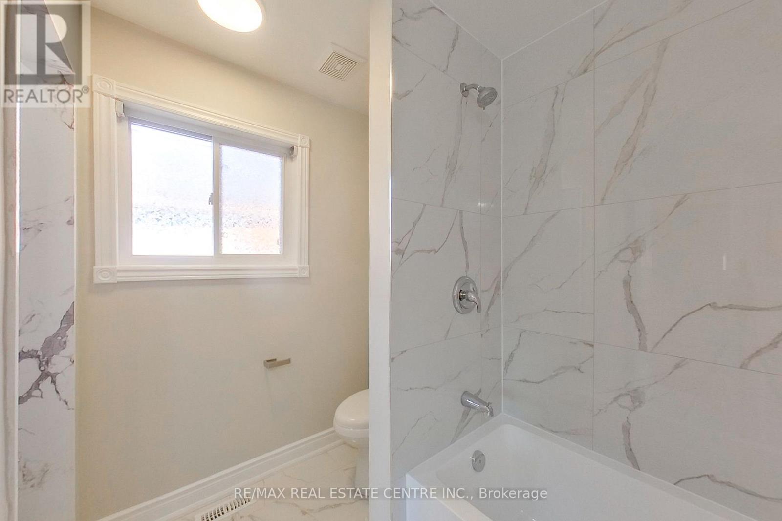 431 RAMBLEWOOD DRIVE - 27